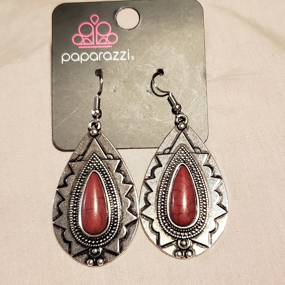 {Paparazzi} earrings